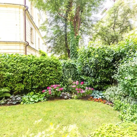 Lejlighed Deluxe Charles Bridge Old Town, Garden View, Centre