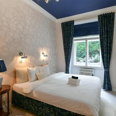 Apartament Deluxe In Old Town, Charles Bridge 3 Min, Private Garden, Breakfast Praga