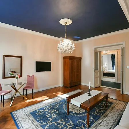 Deluxe In Old Town, Charles Bridge 3 Min, Private Garden, Breakfast *