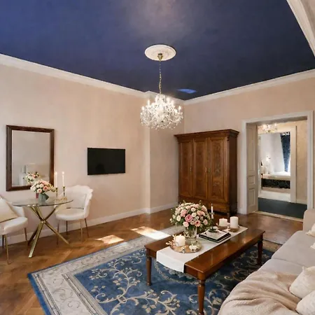 Apartment Charles Bridge 3 min, Garden, Quiet Prag
