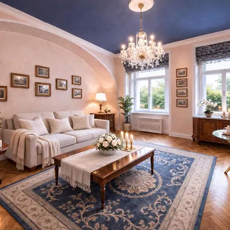 Romantic Garden Near Charles Bridge, Breakfast, Parking, 4-year Host